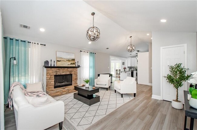 Photo - 238 Knob Hill Dr