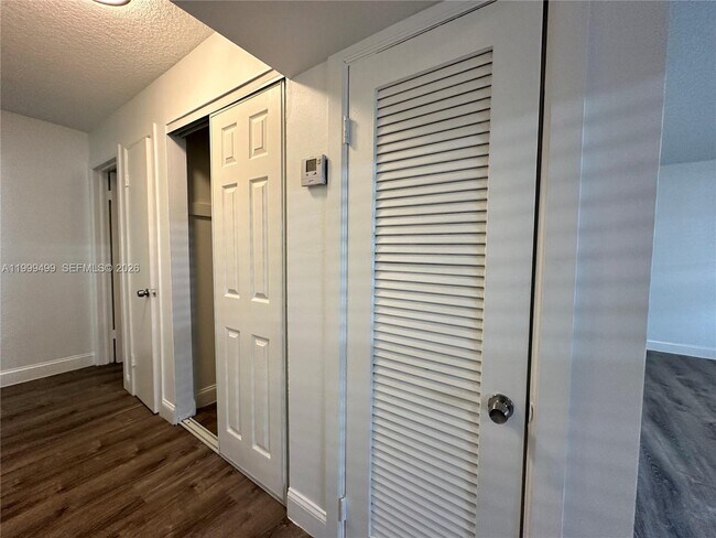 Photo - 2500 Johnson St Unit 17