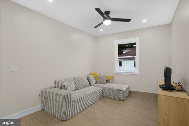 Photo - 75 Dreamland Park Dr Unit FRONT