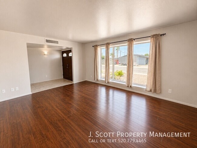Photo - 6522 E Palm Ln