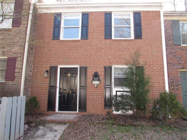 Photo - 1716 Twin Brooks Dr SE