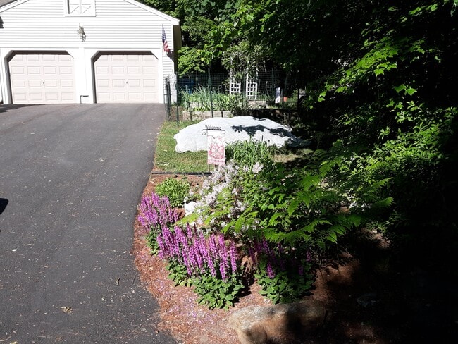 Building Photo - 2 Deborah Rd