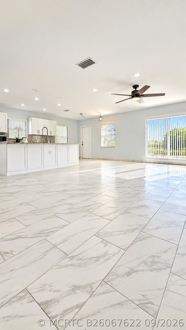 8102 Pioneer Rd
