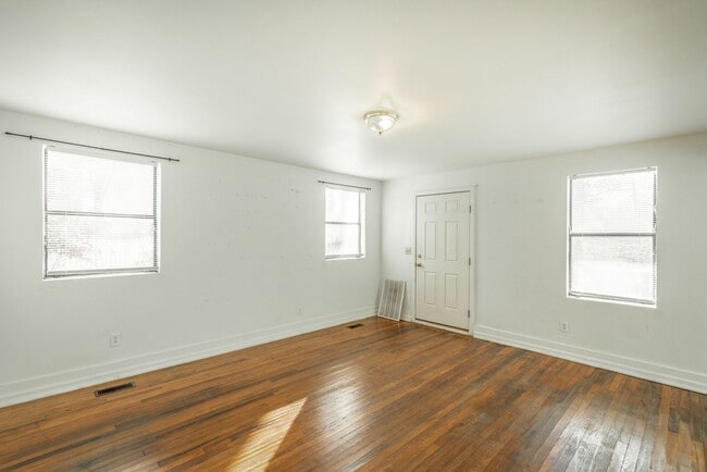 Photo - 2 Bedroom 1 bath house in Red Bank