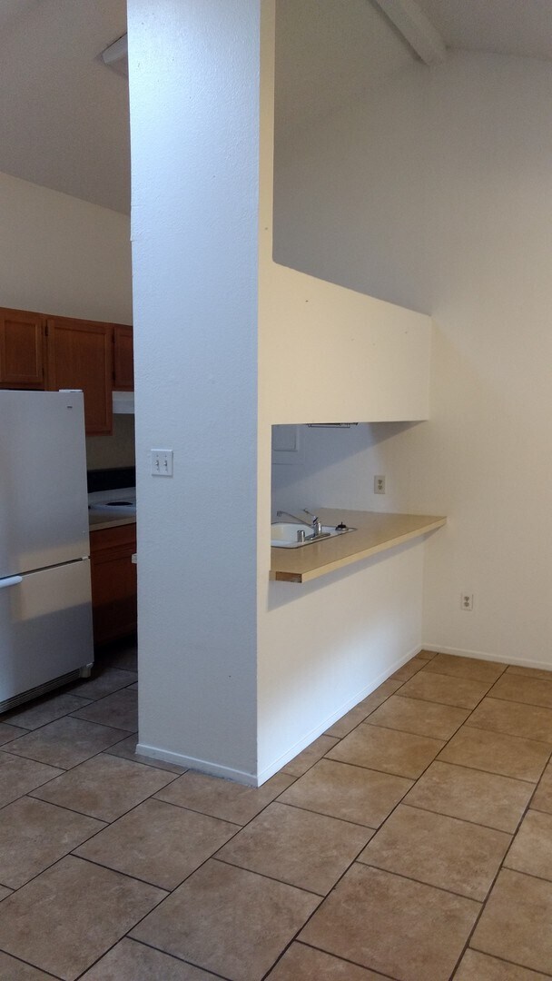 Photo - 134 N Troy Ave Unidad A