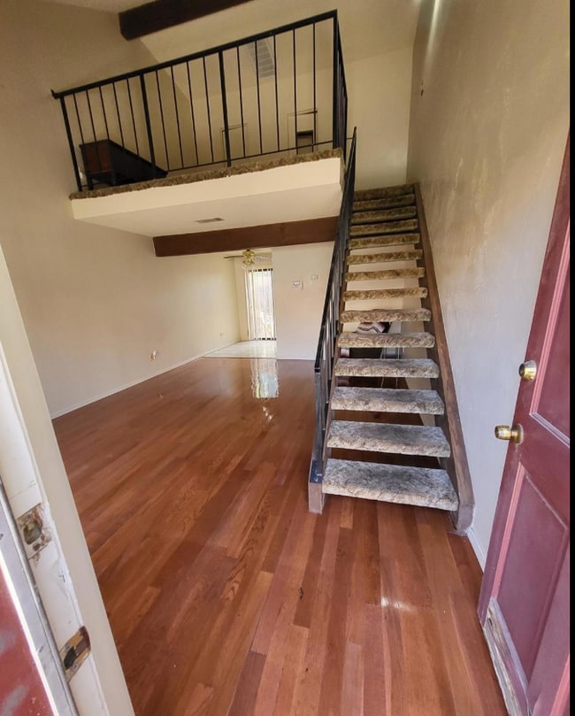 Photo - 942 Greenfield Ave