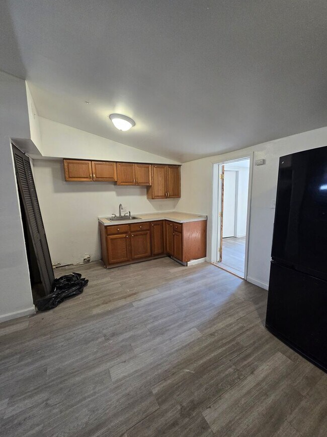 Photo - LIMITED TIME**NO APPLICATION FEE**1/2 OFF DEPOSIT**