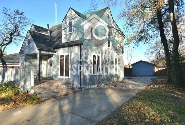 Central Norman 3 Bed 3 Bath Ready for your August Move!