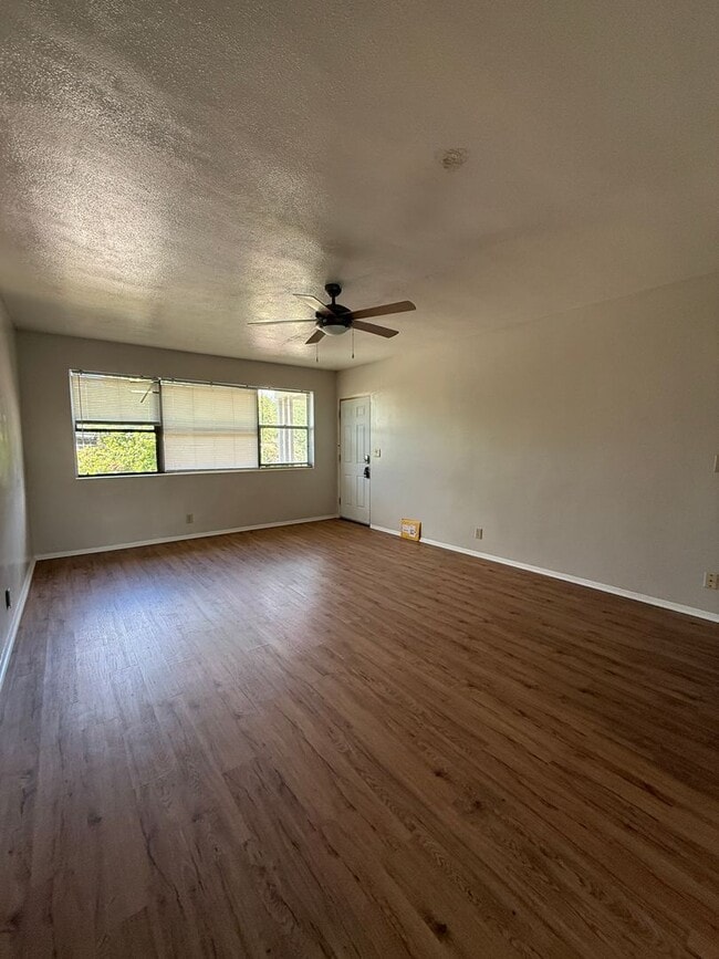 Photo - 3114 Belden Cir Unit 4