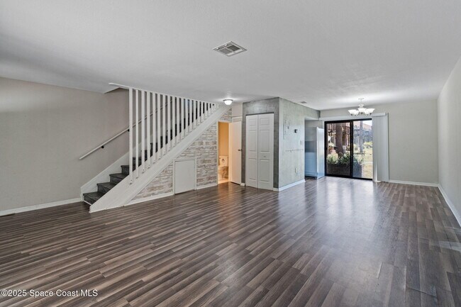 Photo - 1300 Arlington Ln NE Unit 116