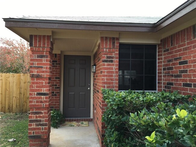 Photo - 1216 Brashear Ln Casa