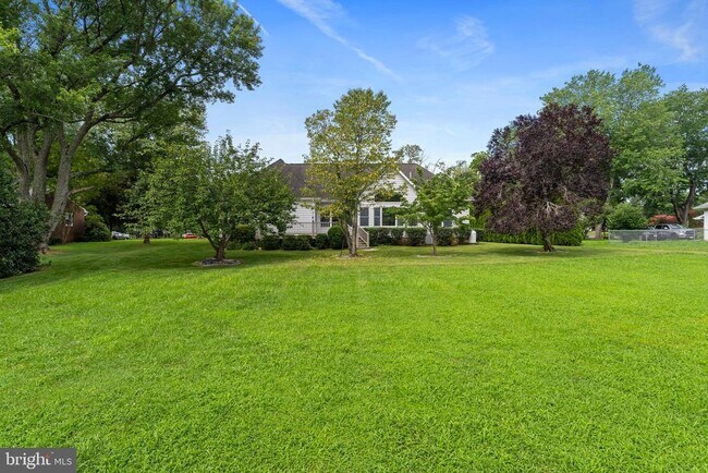 Photo - 8237 Hickory Dr