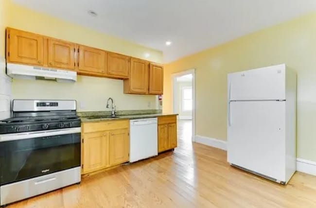 8 Ridgewood St Unit #1