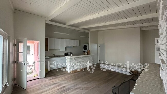 Photo - 17259 Walnut Ave