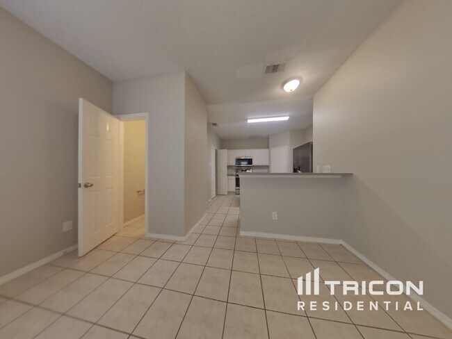 Photo - 589 Continental Dr Casa