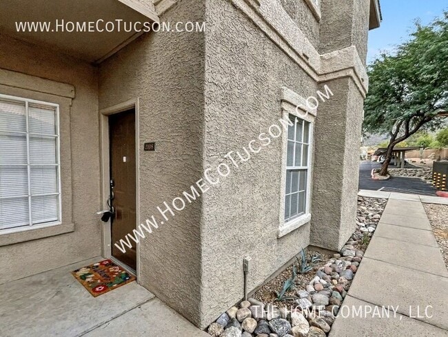 Photo - 1500 E Pusch Wilderness Dr