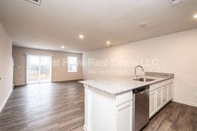 Building Photo - 1921 Tranquility Cir