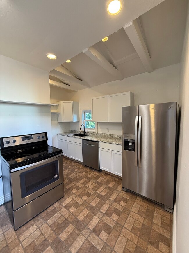 Photo - 118 Nobles Ln