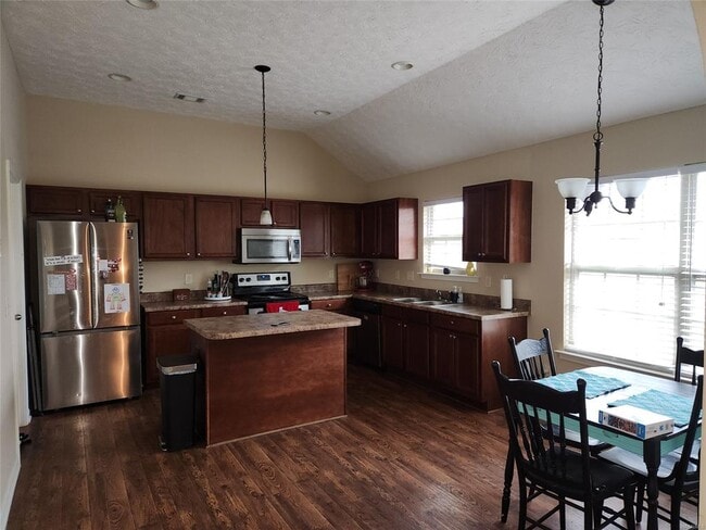 Photo - 1804 Cotton Blossom Way