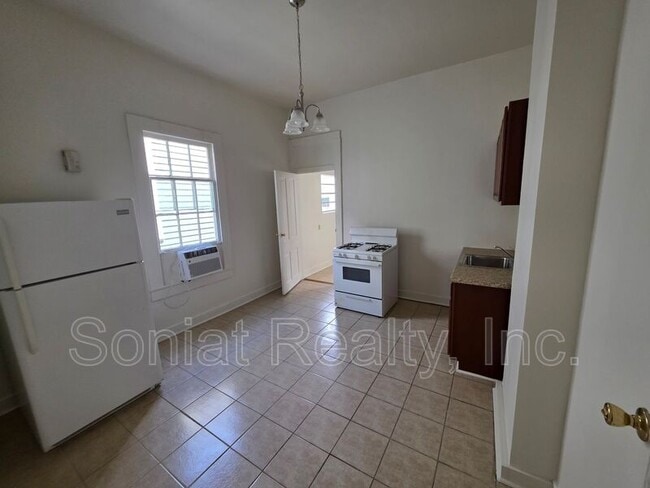 Photo - 516 S Genois St