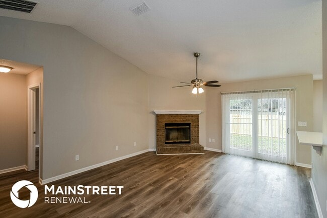 Photo - 8236 Sawmill Creek Dr