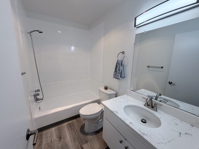 Plan A: 1st bathroom