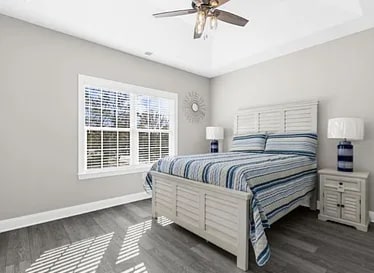 Photo - 900 62nd Ave N