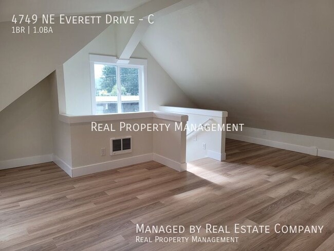 Photo - 4749 NE Everett Dr Unit C