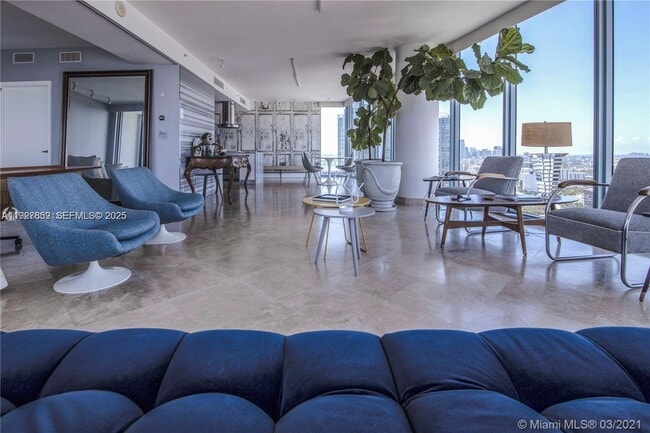 Photo - 601 NE 36th St Unidad 3101