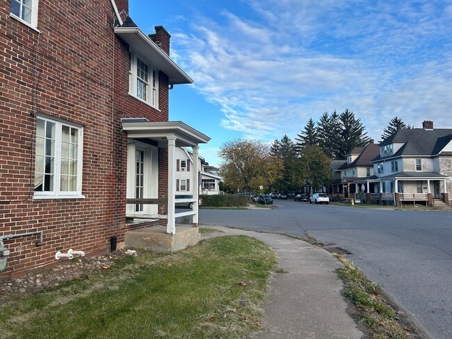 Photo - 643 Wildwood Blvd