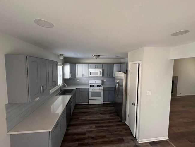 Photo - 381 Pearson Cir