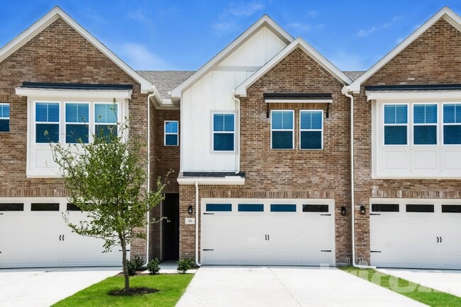 Photo - Tricon Garland