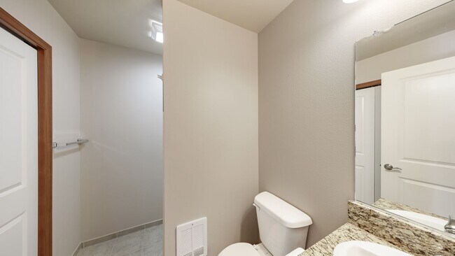 3614 Portage Ln Unit 200