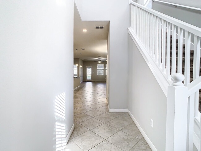 Photo - 925 Terra Vista St