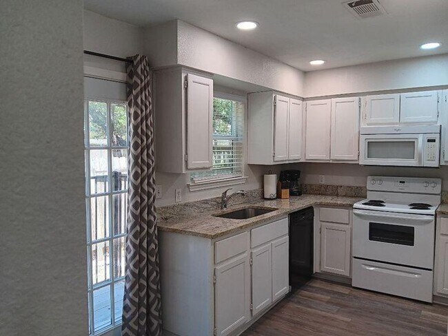 Photo - 8402 Fathom Cir