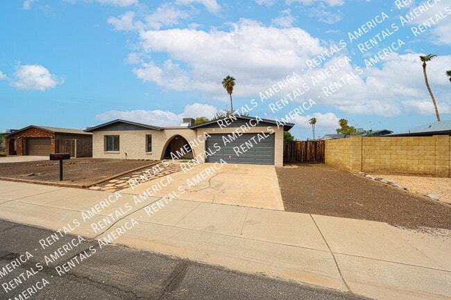 Photo - 10642 N 47th Dr