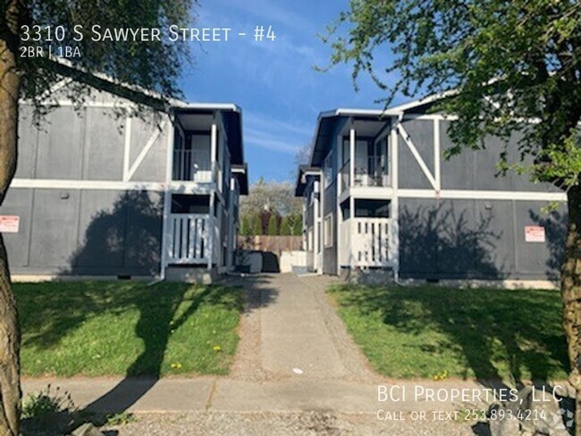 Building Photo - Beautiful remodeled 2 bedroom apartment co... Unit #4