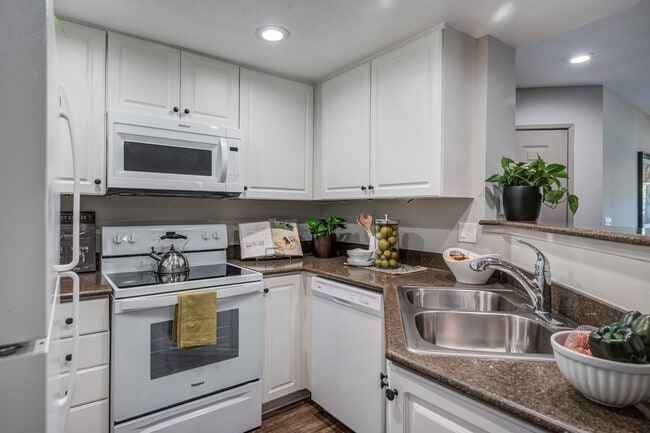 Photo - Sycamore Canyon Apartments