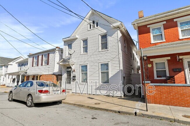 721 2nd St Unit A