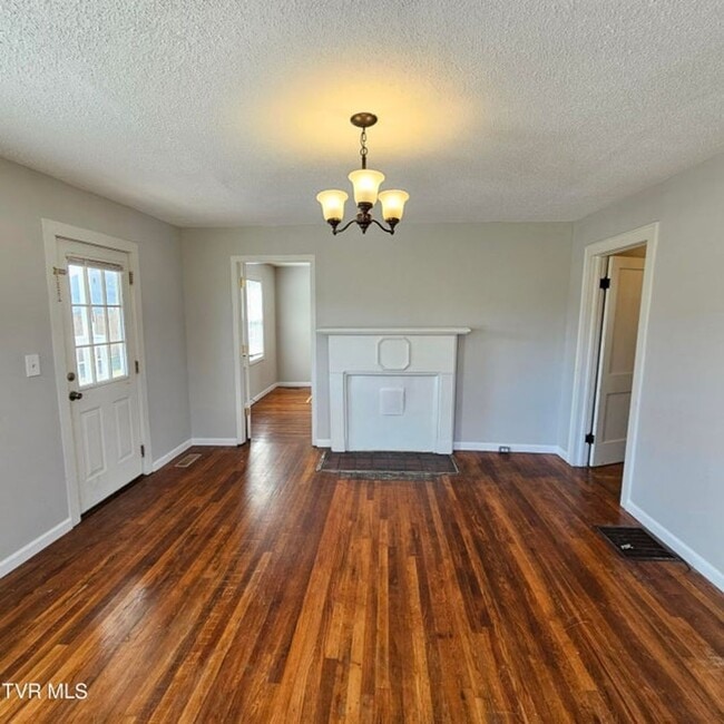 Photo - 707 S 2nd St