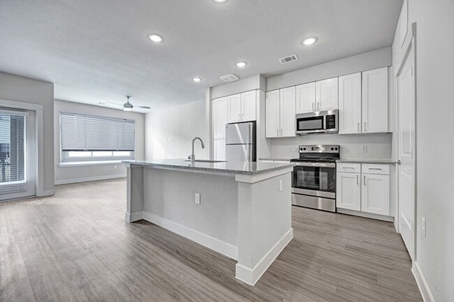 Photo - Brightleaf at Lakeline