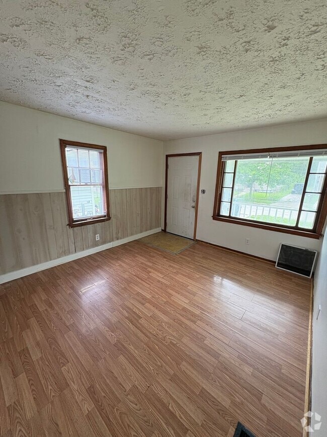 Building Photo - Single Family Ranch 2 bed 1 bath in North ... Rental