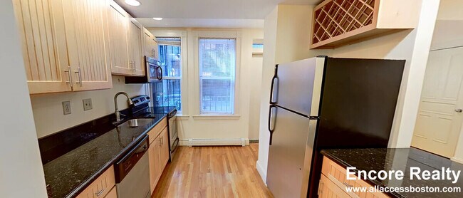 197 Commonwealth Ave Unit B
