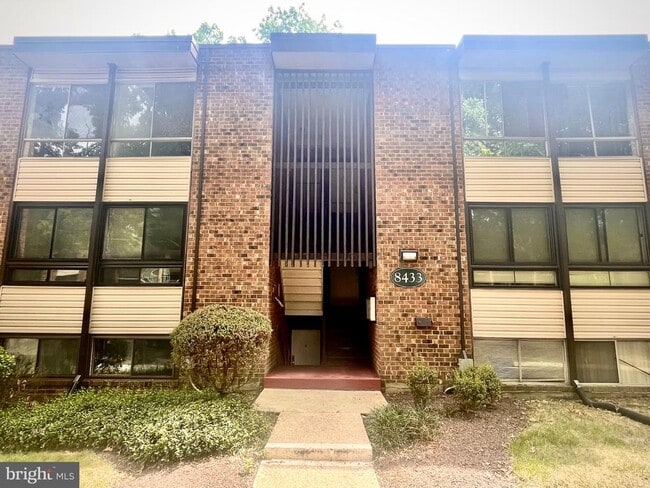 Building Photo - 8433 Greenbelt Rd Unit 201