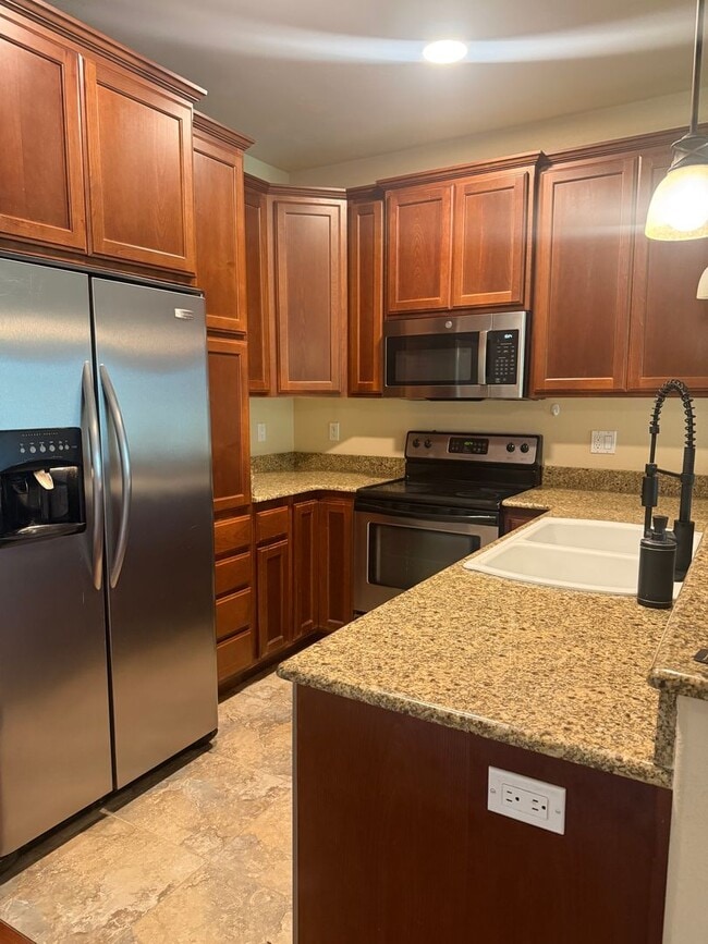 Photo - 2BED 2.5 BATH - TOWNHOME IN A QUIET NEIGHBORHOOD