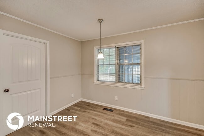 Photo - 206 Melton St