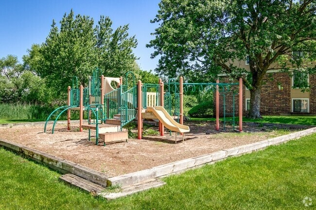 Building Photo - Ellyn Crossing Rental