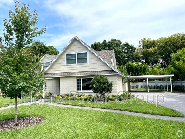 Building Photo - 2105 W Country Club Dr Rental