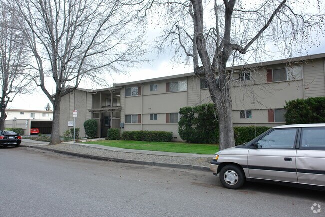 Photo - Cheri Lin Apartments