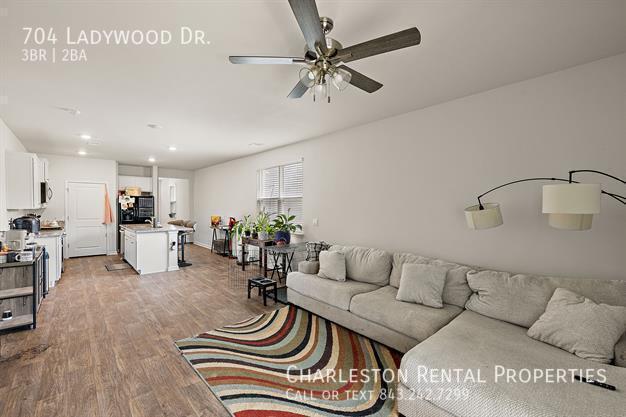 Photo - 704 Ladywood Dr
